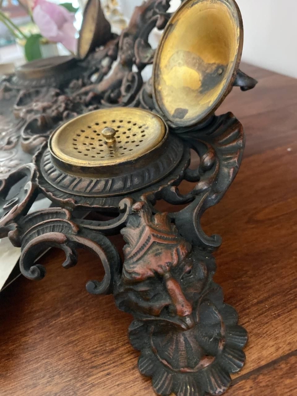 Antique Italian Rococo Double Inkstand in Patinated Bronze and Brass with Putti, Satyrs and Shell Motifs, 19th Century