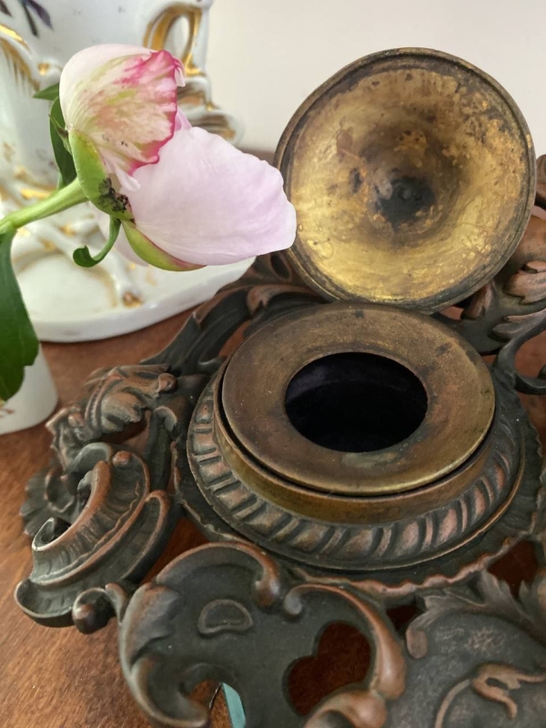 Antique Italian Rococo Double Inkstand in Patinated Bronze and Brass with Putti, Satyrs and Shell Motifs, 19th Century