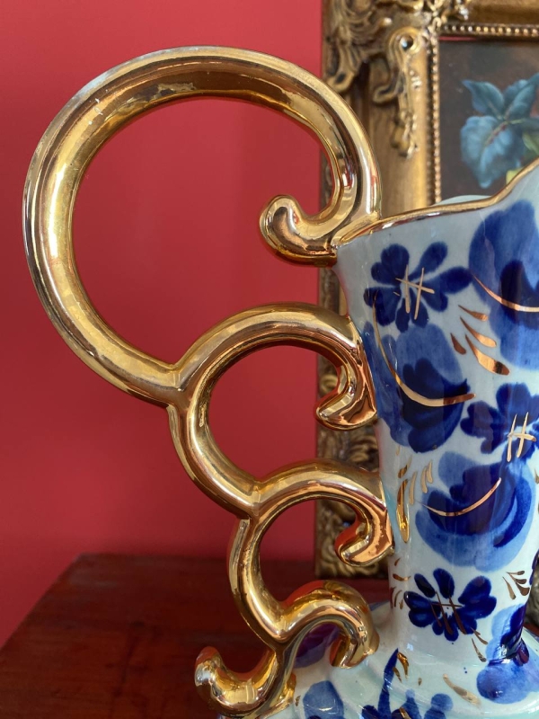 Vintage Hubert Béquet Cobalt Blue Hand-Painted Ceramic Jug with Birds and Gilt Scrolled Handle, Belgium, Mid-20th Century