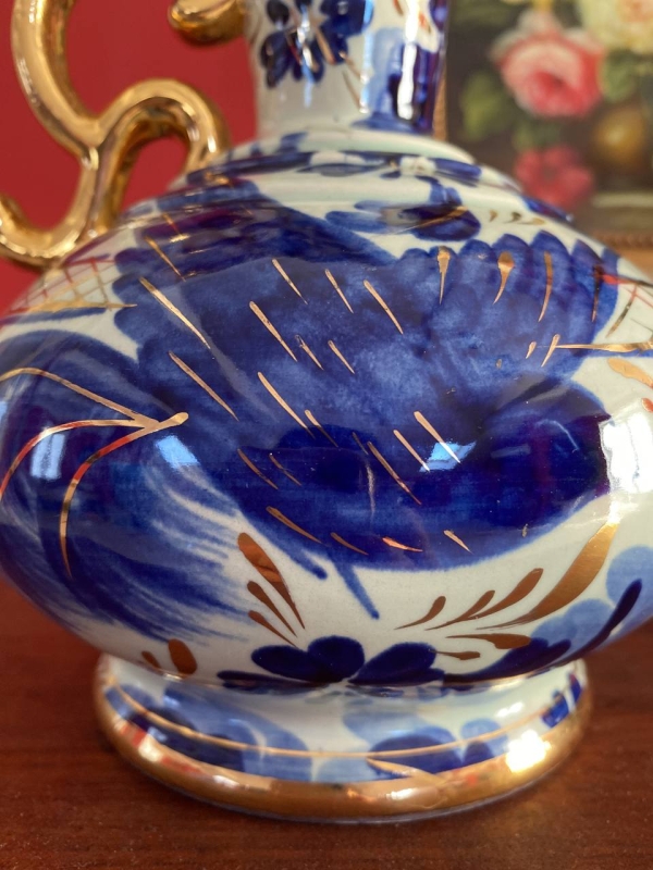 Vintage Hubert Béquet Cobalt Blue Hand-Painted Ceramic Jug with Birds and Gilt Scrolled Handle, Belgium, Mid-20th Century