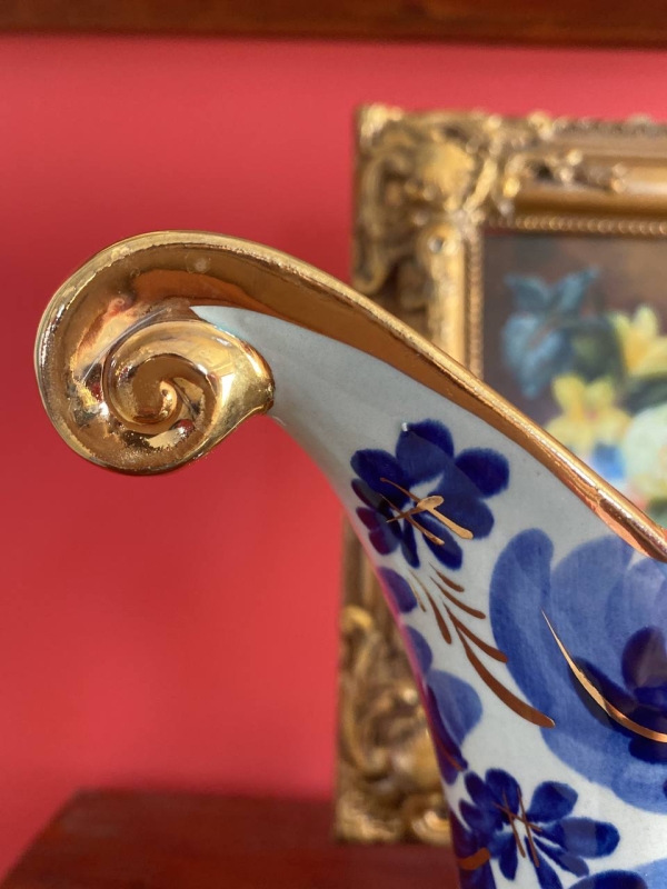 Vintage Hubert Béquet Cobalt Blue Hand-Painted Ceramic Jug with Birds and Gilt Scrolled Handle, Belgium, Mid-20th Century