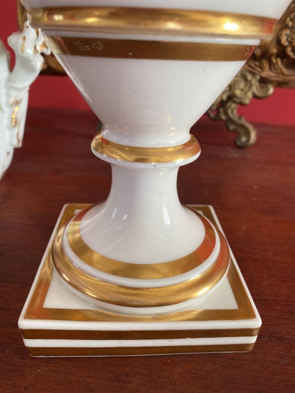 Antique French Old Paris Porcelain Vase with Hand-Painted Floral Bouquets and Gilt Bands on Square Plinth, 19th Century