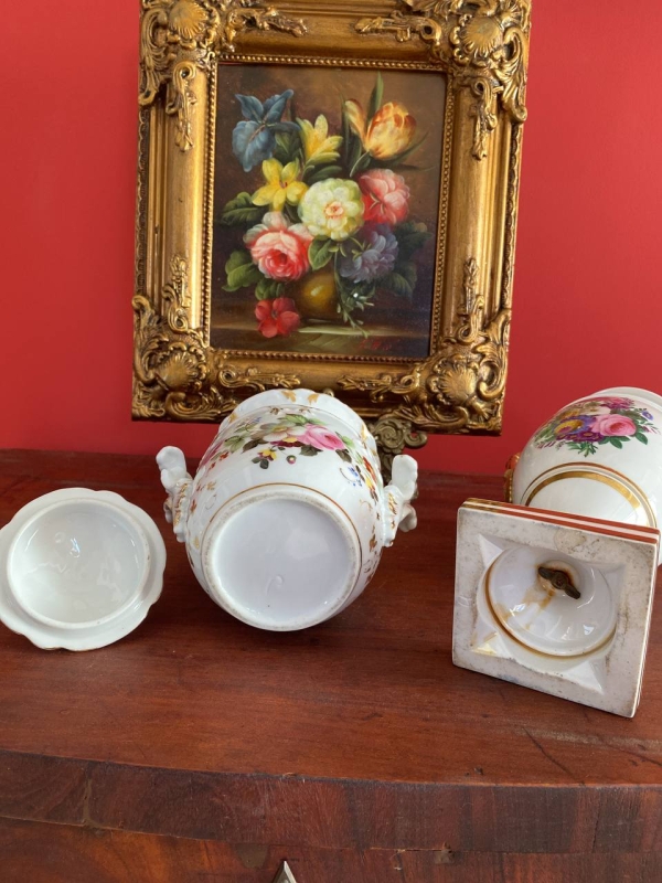 Antique French Old Paris Porcelain Large Covered Sugar Bowl with Hand-Painted Flowers, Figural Handles and Bird Finial, 19th Century