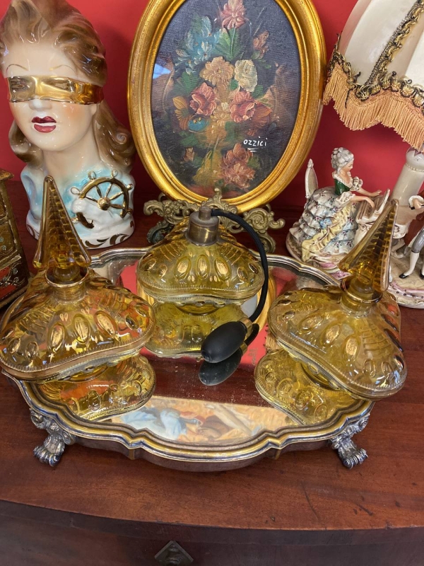 Antique Italian Yellow Glass Perfume Set with Gilded Bottles and Original Pear Atomizer