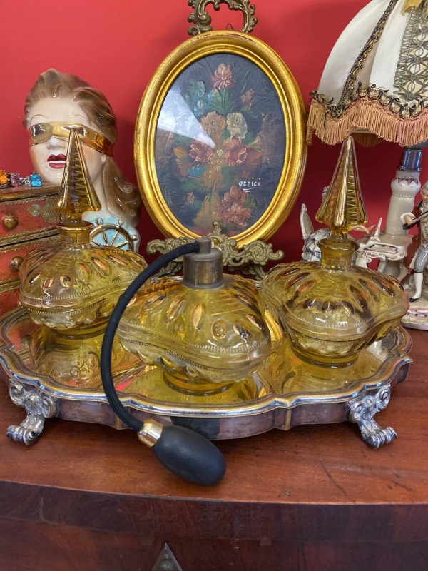 Antique Italian Yellow Glass Perfume Set with Gilded Bottles and Original Pear Atomizer