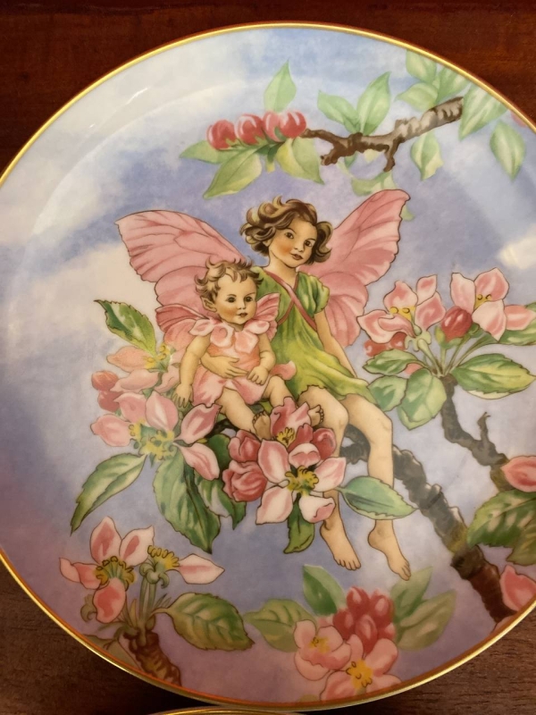 Set of 4 Villeroy & Boch Collectible Wall Plates with Flower Fairies, Germany
